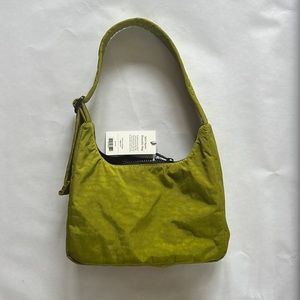 BNWT Baggu Mini Nylon Shoulder Bag in Avocado